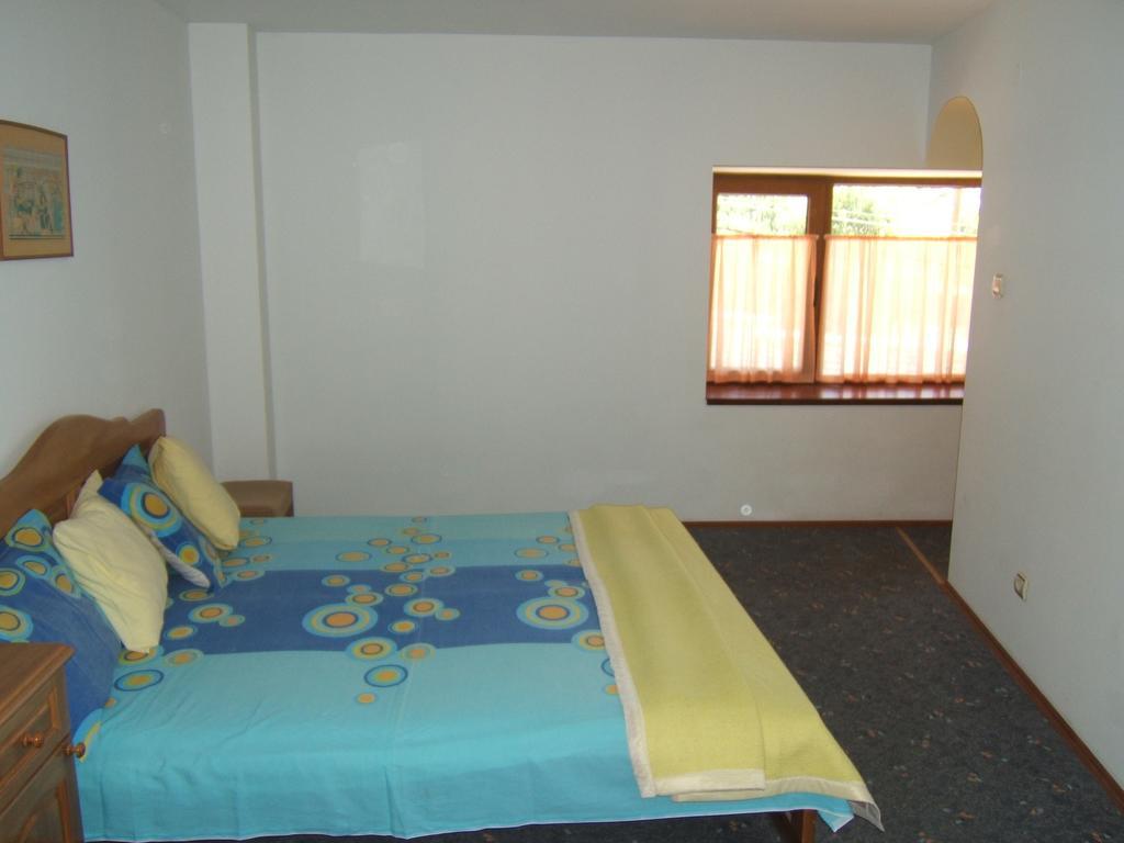 Regina'S Guesthouse Balchik Esterno foto
