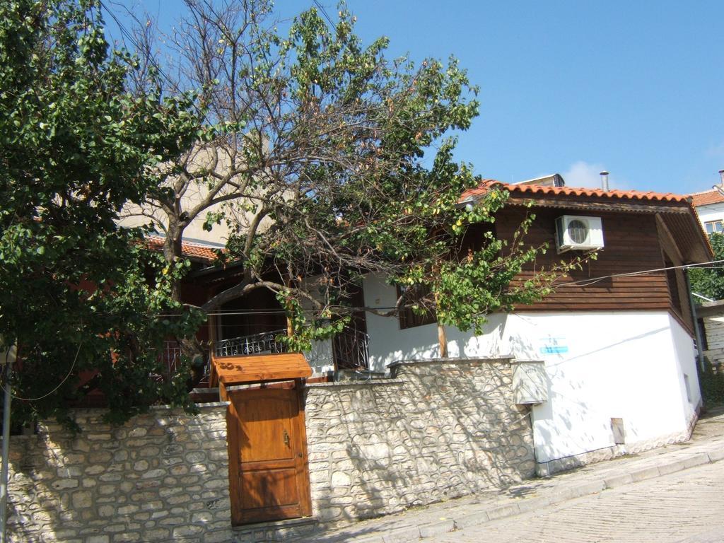 Regina'S Guesthouse Balchik Esterno foto