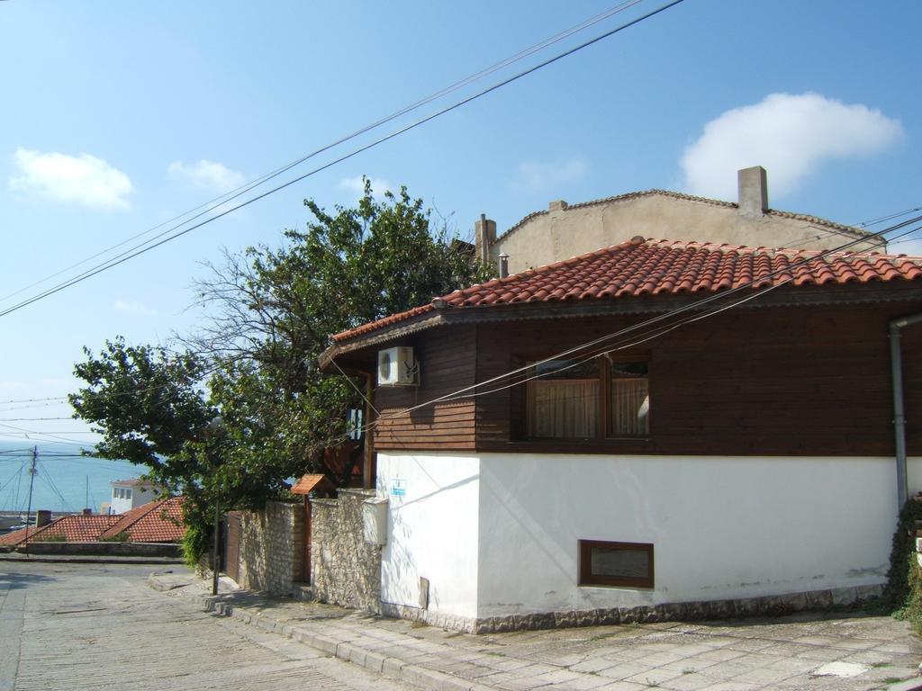 Regina'S Guesthouse Balchik Esterno foto