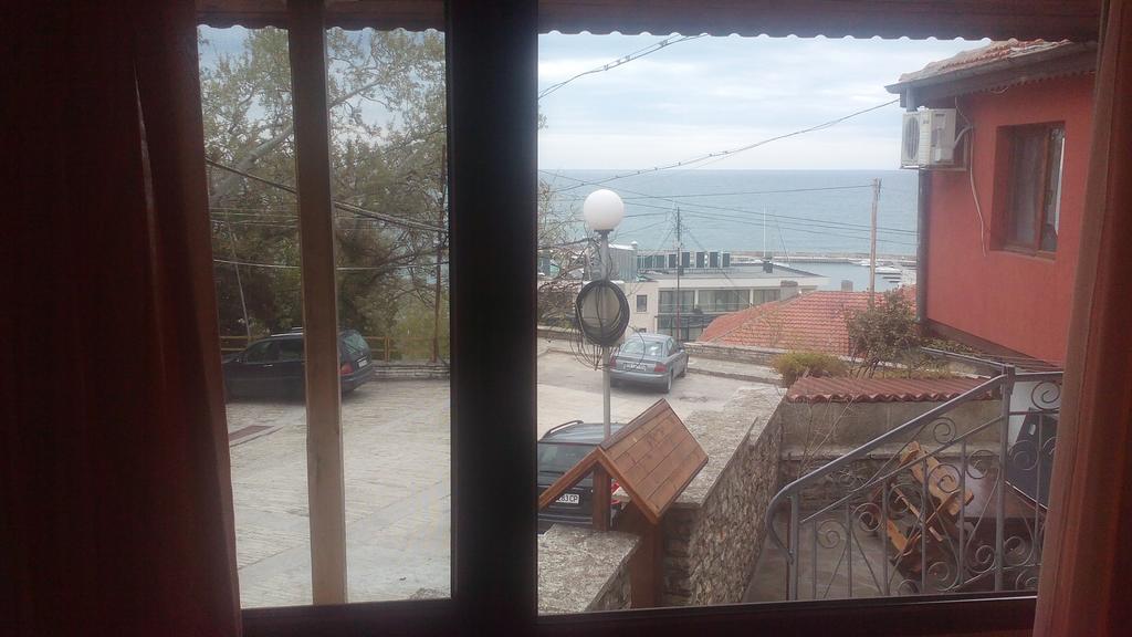 Regina'S Guesthouse Balchik Esterno foto