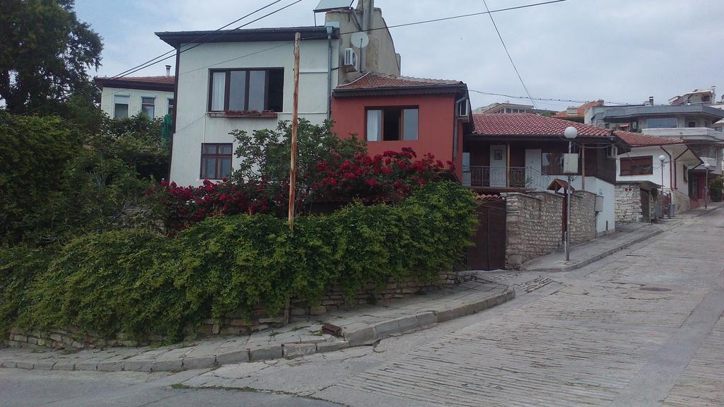 Regina'S Guesthouse Balchik Esterno foto
